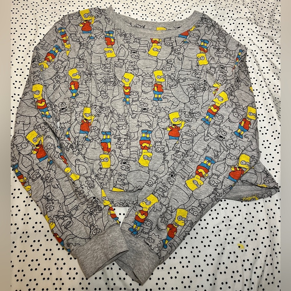 A simpson longsleeve.